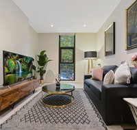 Walking to Darling Harbour ICCQVB Shopping Mall - New South Wales Tourism 