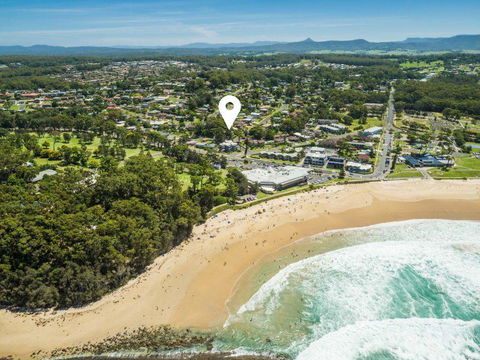 Wallace Street 18 - Linen Included Walk To Beach And Golf Club - New South Wales Tourism  0