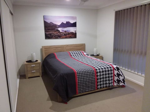 Waratah And Wattle Apartments - New South Wales Tourism  2