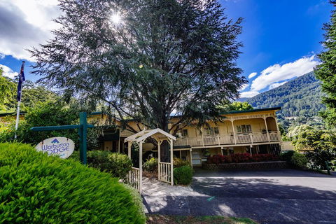 Warburton Lodge - New South Wales Tourism  0