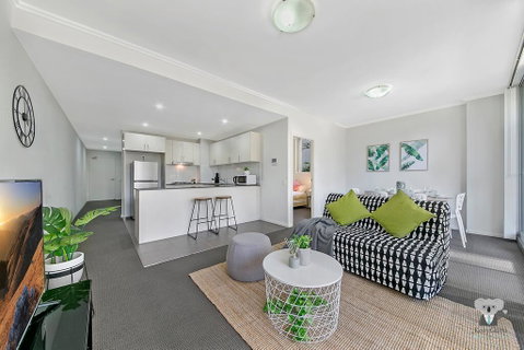 WARRICK FRAM 3 BEDS APT FREE PARKING WALK TO WESTFIELD CLOSE TO HOSPITAL NWF003 - New South Wales Tourism  0