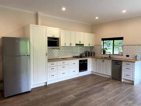 Waterfall Unit Farm Stay - New South Wales Tourism  2