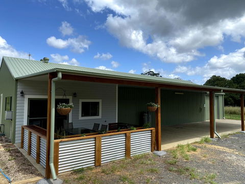 Waterfall Unit Farm Stay - New South Wales Tourism  0