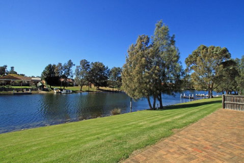 Waterfront Getaway In Sussex - New South Wales Tourism  2