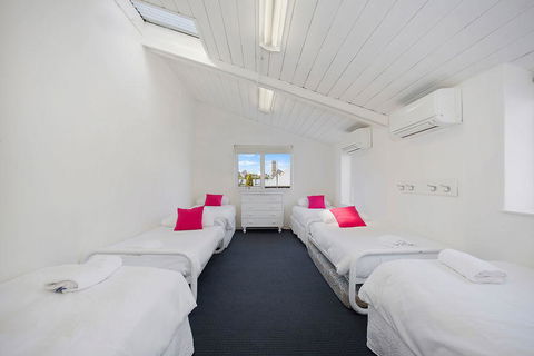 Plummers Mill - Central Townhouse - New South Wales Tourism  7