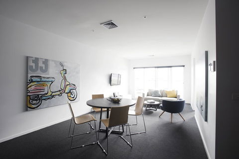 Tyrian Serviced Apartments Fitzroy - New South Wales Tourism  0
