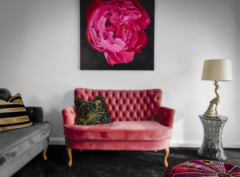 Daylesford Art Motel - New South Wales Tourism  1