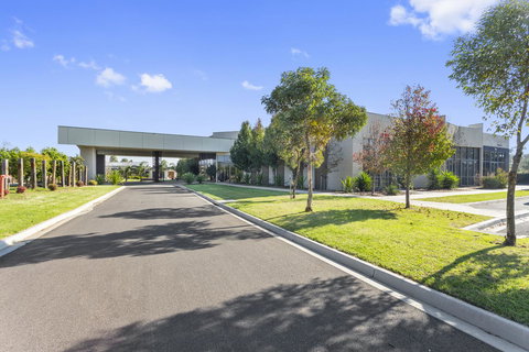 Quality Hotel Point Cook - New South Wales Tourism  7