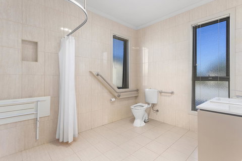 Quality Hotel Point Cook - New South Wales Tourism  13