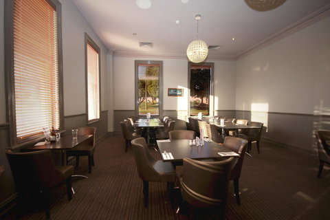 Mitchell River Tavern - New South Wales Tourism  9