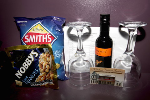 Mitchell River Tavern - New South Wales Tourism  2