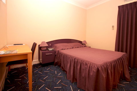 Mitchell River Tavern - New South Wales Tourism  31