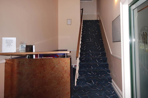 Mitchell River Tavern - New South Wales Tourism  8