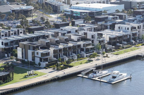 Auzzie Apartments Docklands, Melbourne - New South Wales Tourism  23
