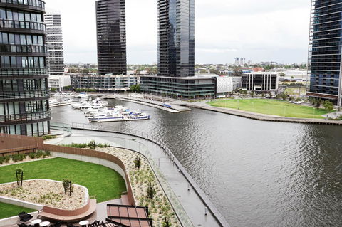 Auzzie Apartments Docklands, Melbourne - New South Wales Tourism  20