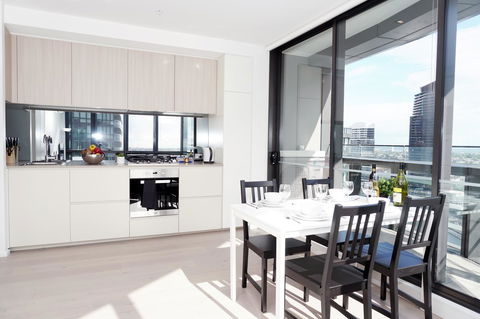 Auzzie Apartments Docklands, Melbourne - New South Wales Tourism  34
