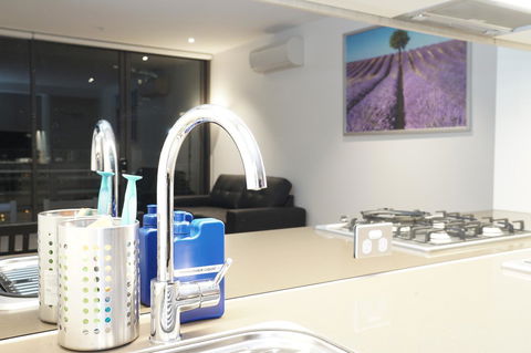 Auzzie Apartments Docklands, Melbourne - New South Wales Tourism  5