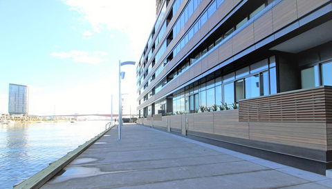 Auzzie Apartments Docklands, Melbourne - New South Wales Tourism  14