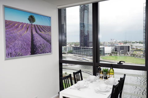 Auzzie Apartments Docklands, Melbourne - New South Wales Tourism  27