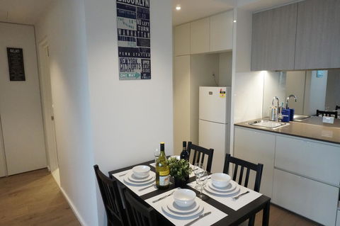 Auzzie Apartments Docklands, Melbourne - New South Wales Tourism  40