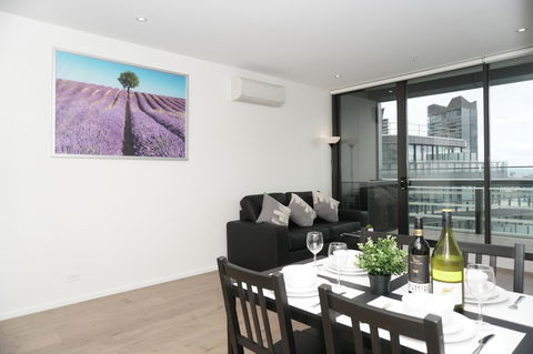 Auzzie Apartments Docklands, Melbourne - New South Wales Tourism  36