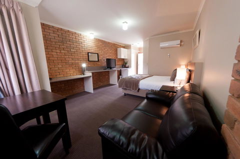 National Hotel Complex Bendigo - New South Wales Tourism  0