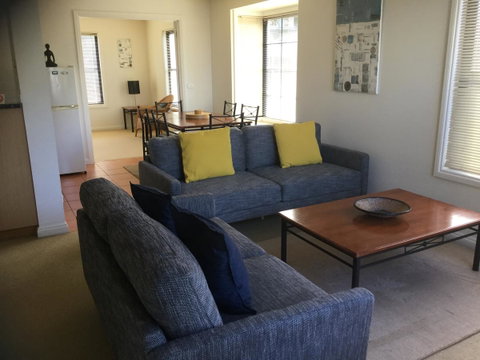 At The Beach Apartments - New South Wales Tourism  5