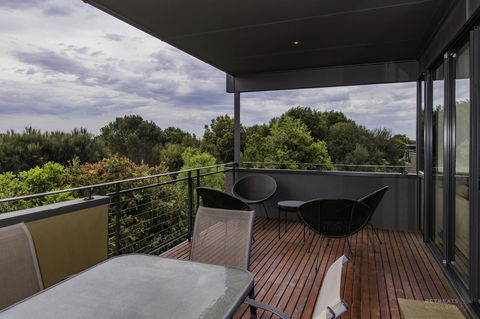1 Pebble Place - New South Wales Tourism  8
