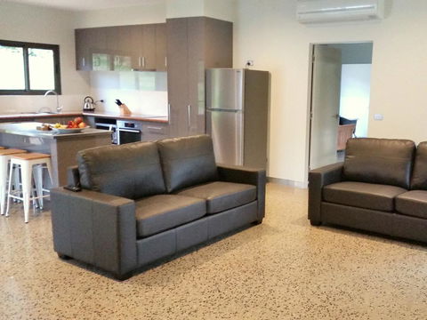 3 Bells Alpine Cottage - New South Wales Tourism  16