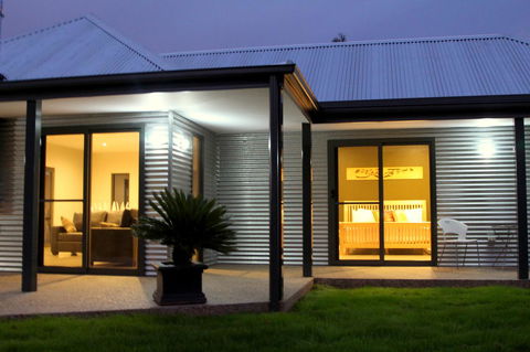 3 Bells Alpine Cottage - New South Wales Tourism  10