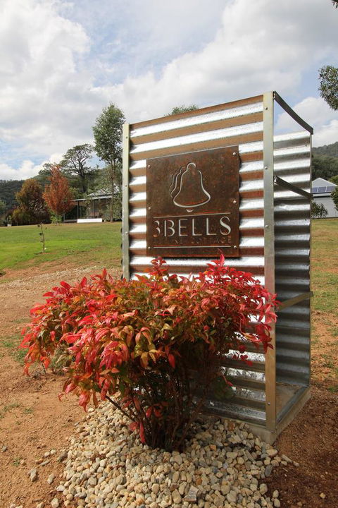 3 Bells Alpine Cottage - New South Wales Tourism  12
