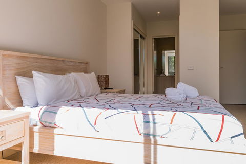 1 Sunset Place - New South Wales Tourism  11