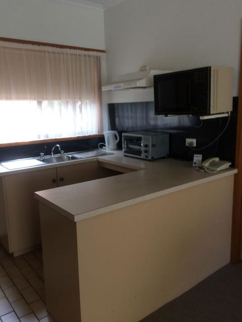 Ambassador Motor Inn - New South Wales Tourism  26