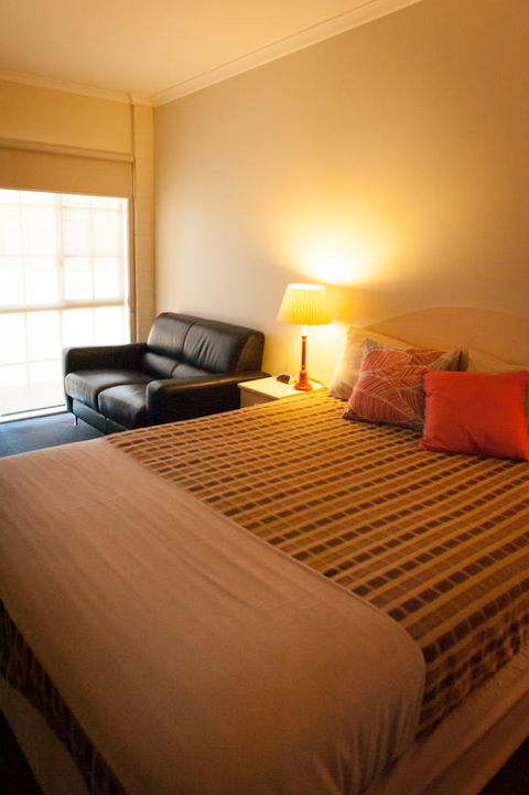 Ambassador Motor Inn - New South Wales Tourism  34