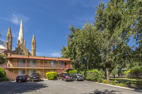 Cathedral Motor Inn - New South Wales Tourism  1