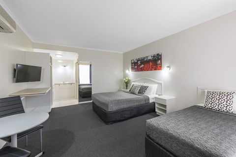 Cathedral Motor Inn - New South Wales Tourism  16