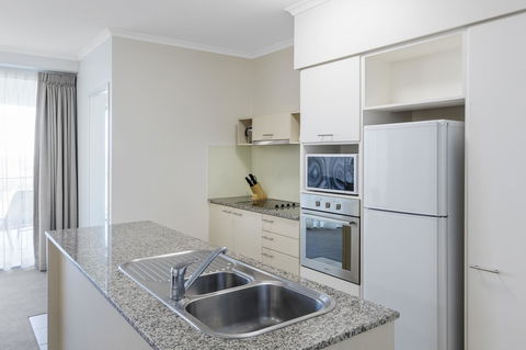 Ramada By Wyndham Marcoola Beach - New South Wales Tourism  9