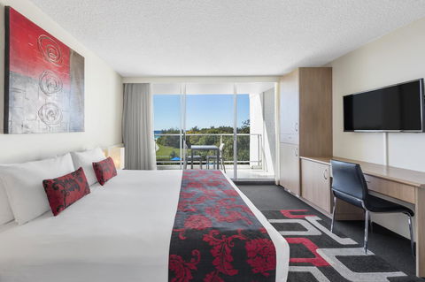 Ramada By Wyndham Marcoola Beach - New South Wales Tourism  17