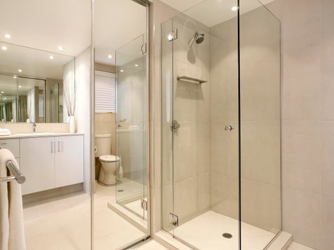 La Mer Sunshine Beachfront - New South Wales Tourism  11