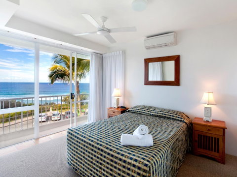 La Mer Sunshine Beachfront - New South Wales Tourism  26