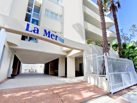 La Mer Sunshine Beachfront - New South Wales Tourism  22