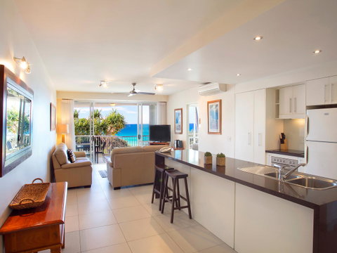 La Mer Sunshine Beachfront - New South Wales Tourism  3