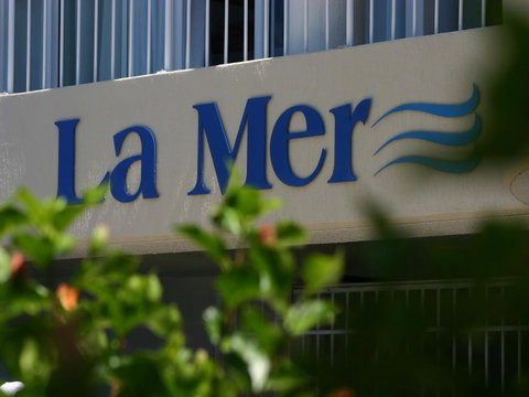 La Mer Sunshine Beachfront - New South Wales Tourism  13