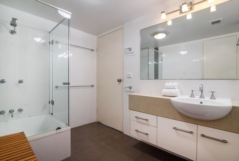 Sunseeker Holiday Apartments - New South Wales Tourism  37