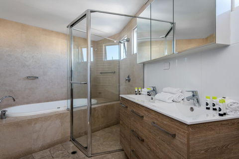 Noosa Blue Resort - New South Wales Tourism  18