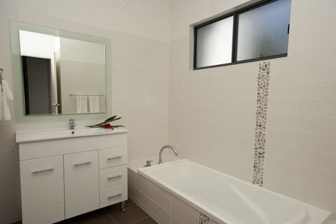 Woodville Beach Townhouse 6 - New South Wales Tourism  9