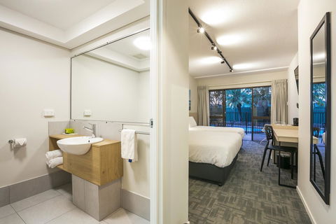 Nightcap At Kawana Waters Hotel - New South Wales Tourism  25