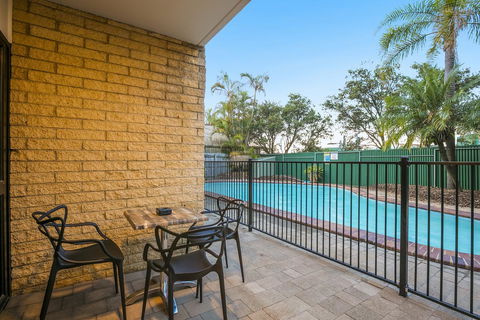 Nightcap At Kawana Waters Hotel - New South Wales Tourism  26