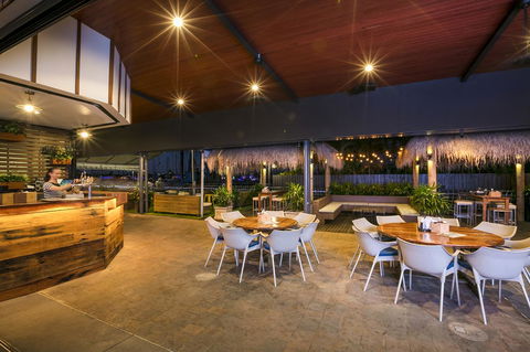 Nightcap At Kawana Waters Hotel - New South Wales Tourism  7