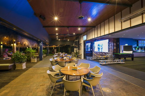 Nightcap At Kawana Waters Hotel - New South Wales Tourism  18